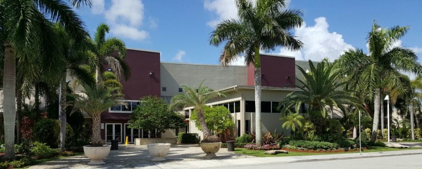 Brian Williamson besucht King Jesus International Ministry in Miami, USA